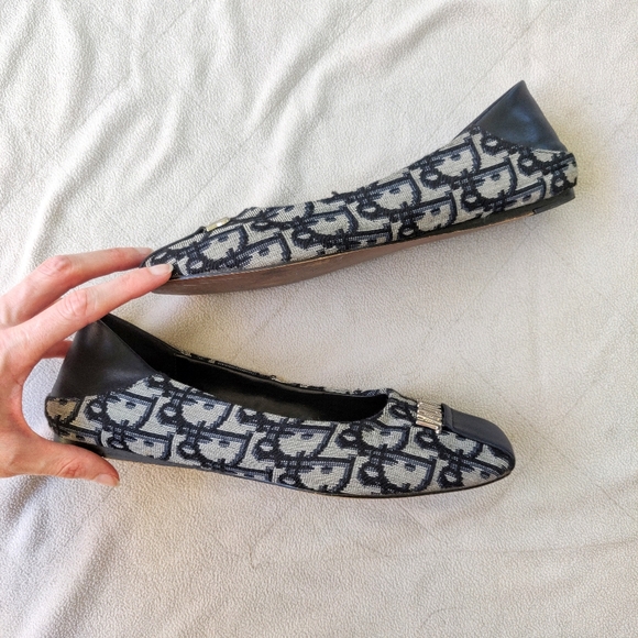 Authentic Dior J'adior Flats - Picture 4 of 9